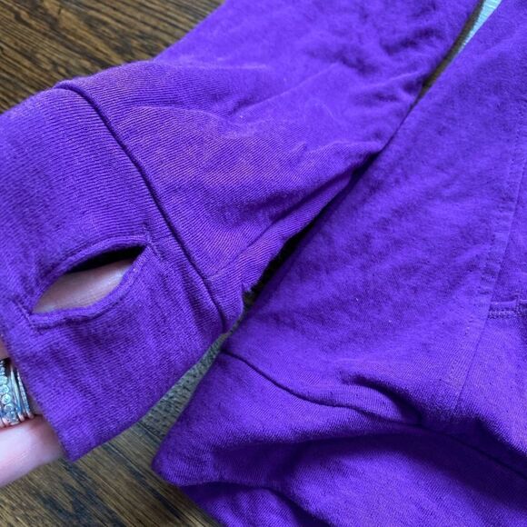 Lucy 1/4 Zip Light Pullover - Size Small - Picture 3 of 11